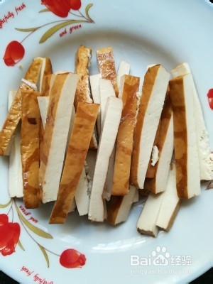 健康养生佳品芹菜炒豆干的做法