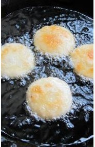 油炸流糖小油香