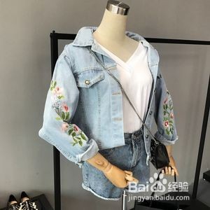 低领毛衣怎么搭配