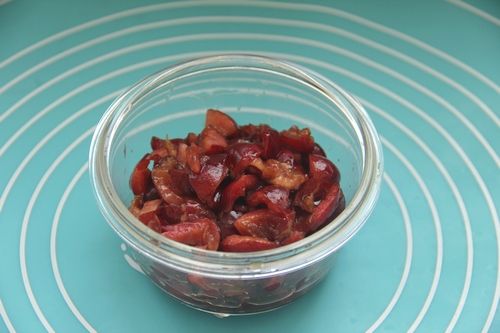 樱桃酸奶冰淇淋