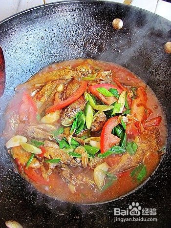 番茄啤酒炖小黄鱼