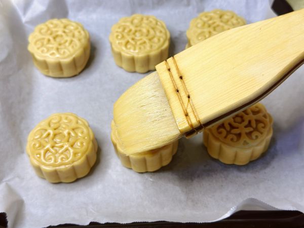 广式金沙奶黄月饼