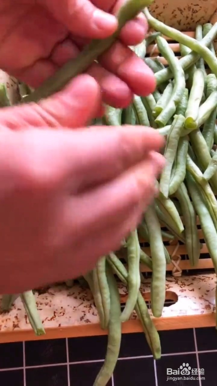如何制作家庭版干煸豆角