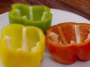 简单又方便的彩椒鸡蛋杯