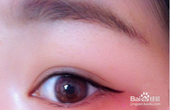 内双眼线的描画技巧