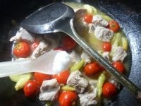 不一样的辣之泡椒排骨新吃饭