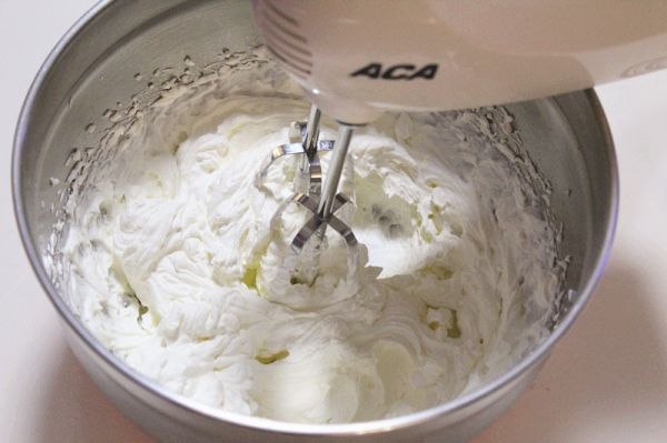 巧克力樱桃蛋糕