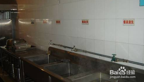 食堂餐具怎么清洗？