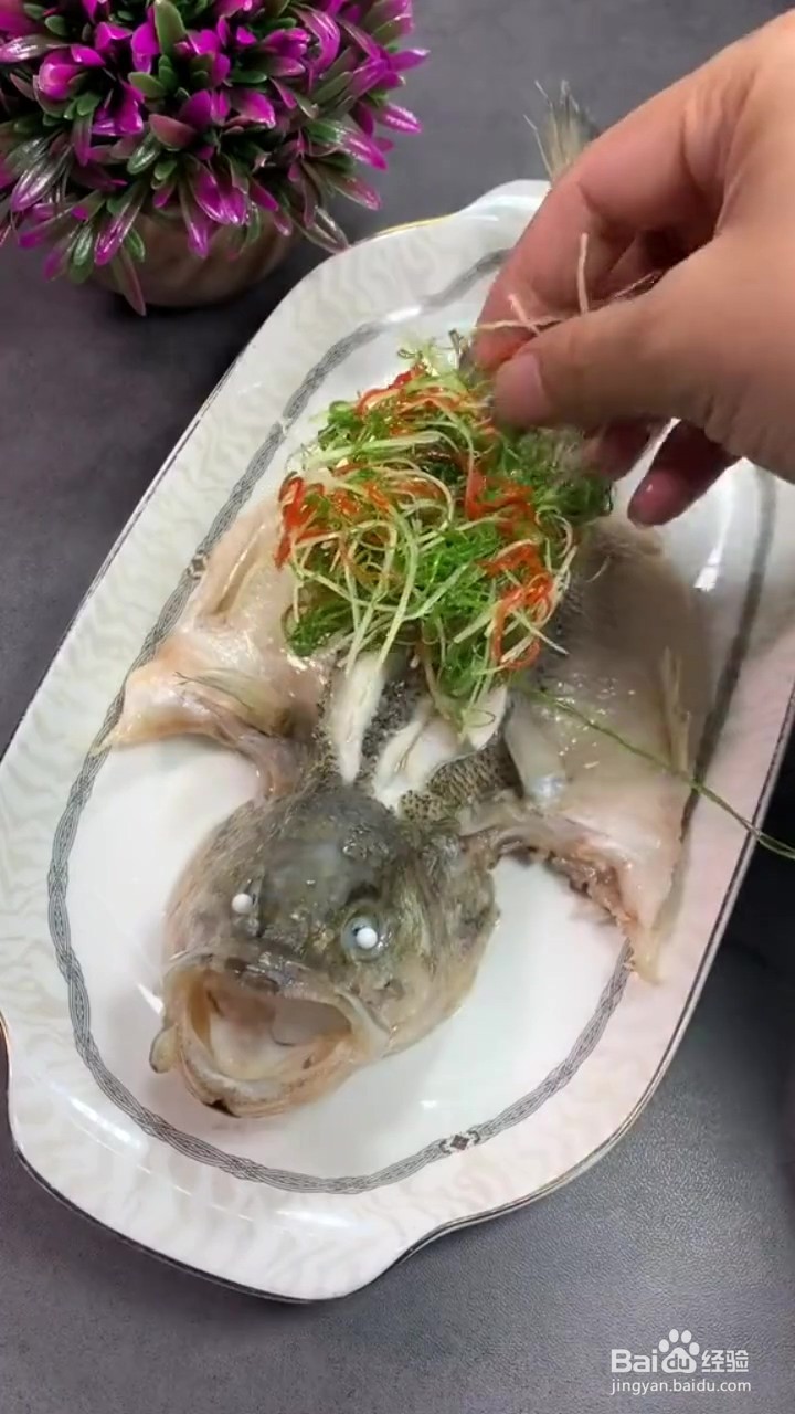 如何制作清蒸鲈鱼