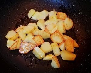 怎么做好吃又下饭的家常地三鲜呢？