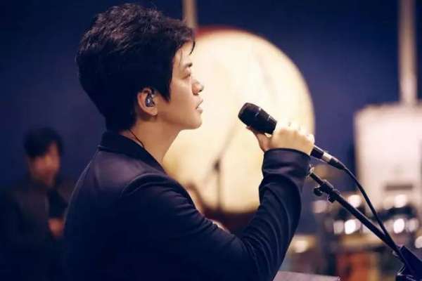 贝加尔湖畔的深层意义是什么