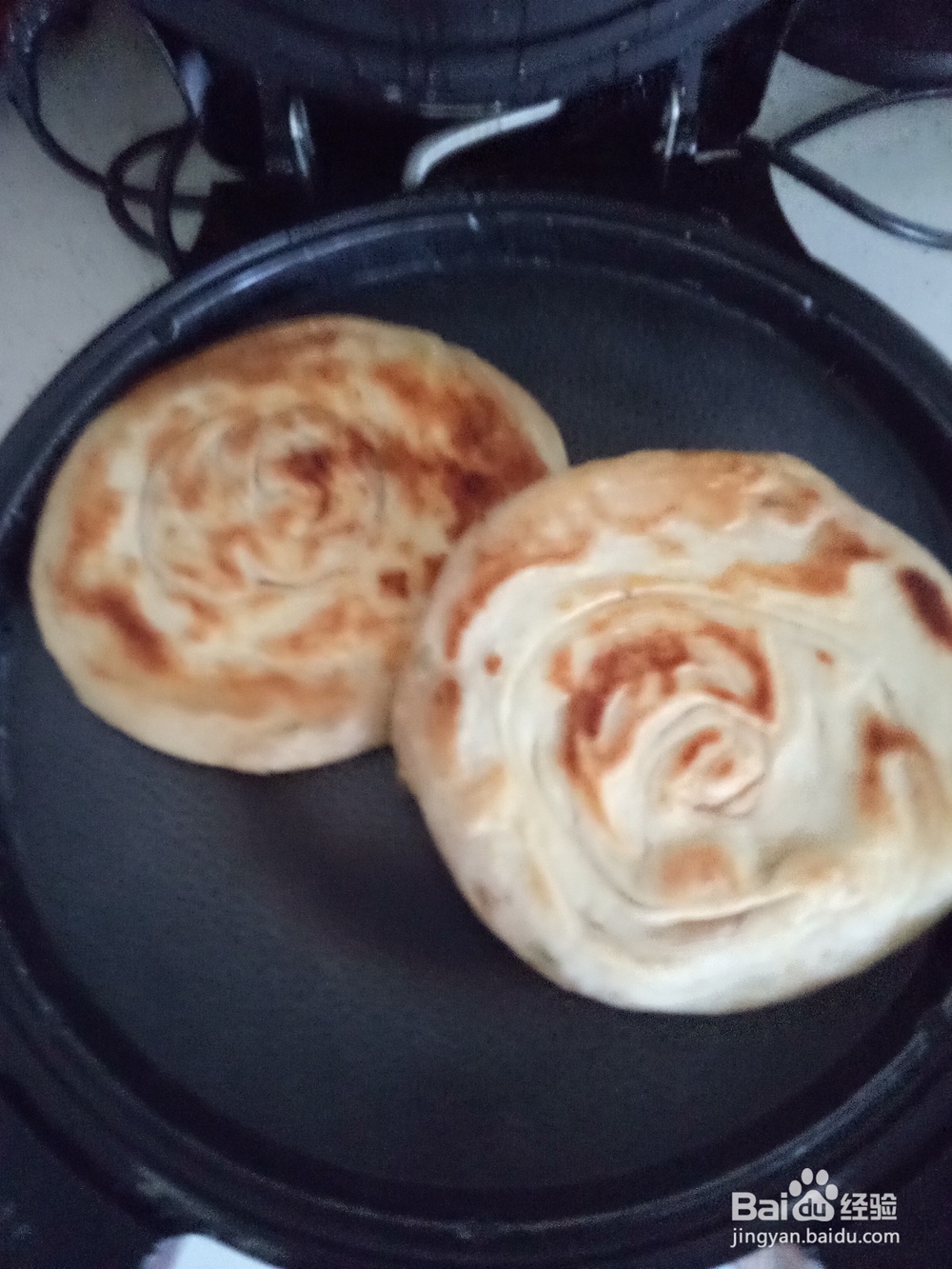 电饼铛芝麻酱葱花饼