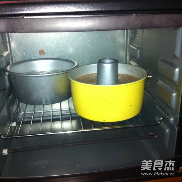 摩卡戚风的做法