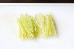 教大家做河虾烩三丝