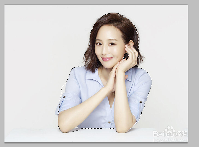 如何运用ps更换证件照的背景