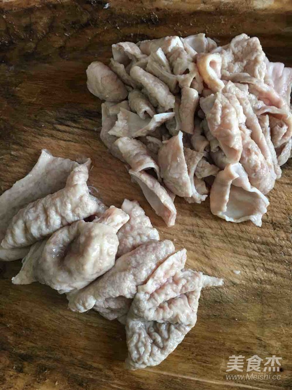 干锅肥肠的做法