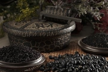 延缓衰老，“黑色食物”最养女