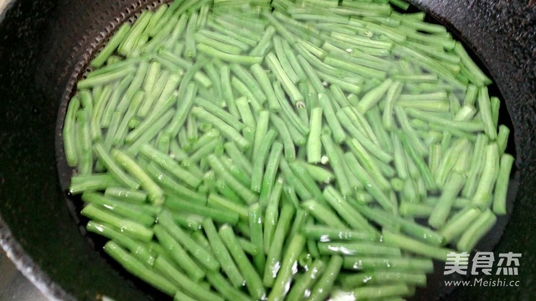肉炒豇豆的做法