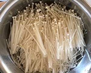 红油金针蘑的做法