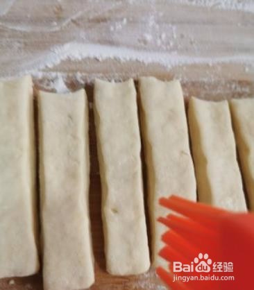 自制香酥小油条,奶香味油条超级好吃