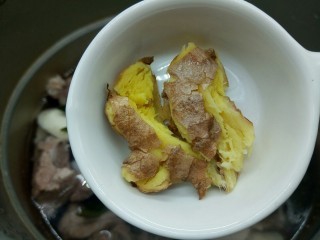 排骨山药海带汤