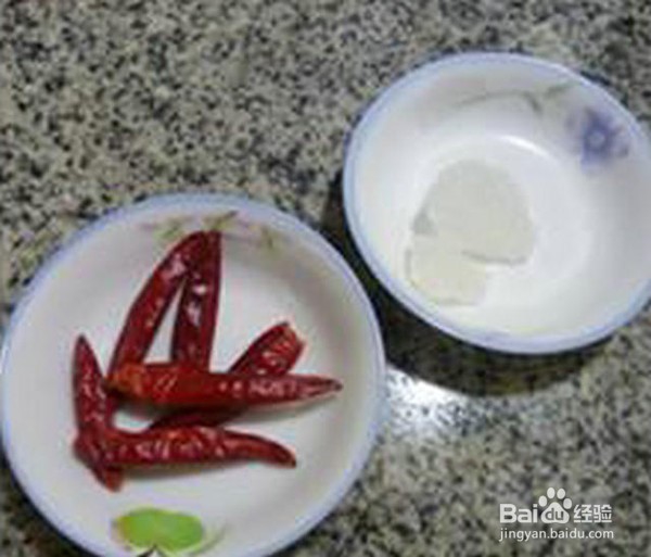 黑木耳栗子烧小素鸡怎么做