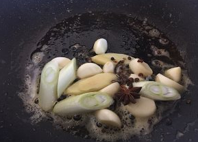 怎样做出堪比外卖的红烧黄花鱼步骤