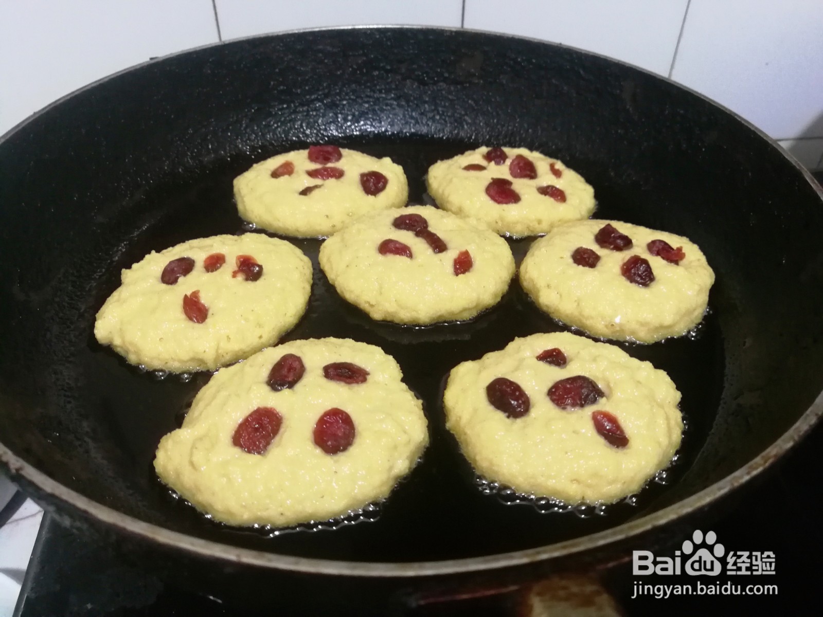 油煎玉米粑粑的做法