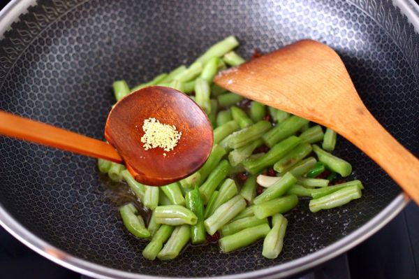 海虾芸豆木耳时蔬便当