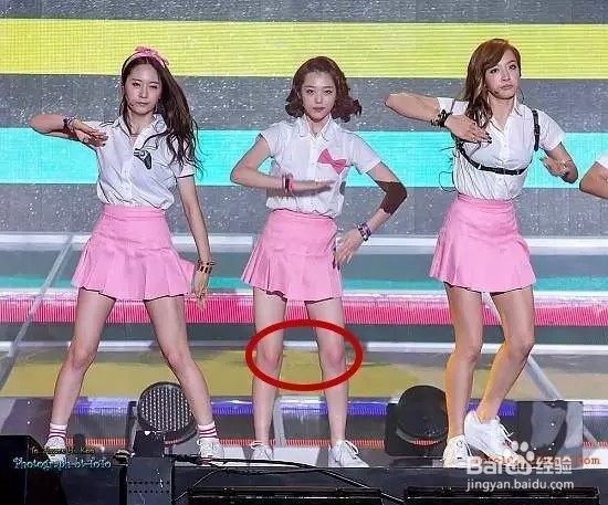 耳朵也要画腮红?