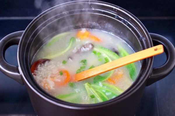 海虾海参砂锅粥