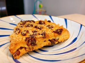 超级酥脆的蔓越莓蜜豆司康