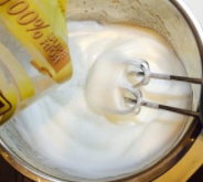 戚风柔软蛋糕( 新手一看就会:)