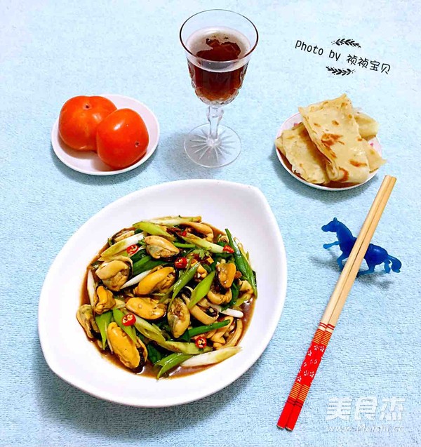 葱伴贻鲜的做法