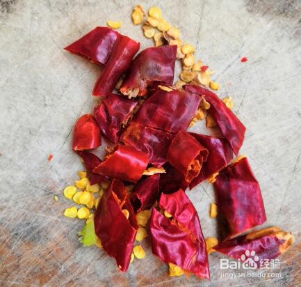 芹菜花生米怎么凉拌好吃