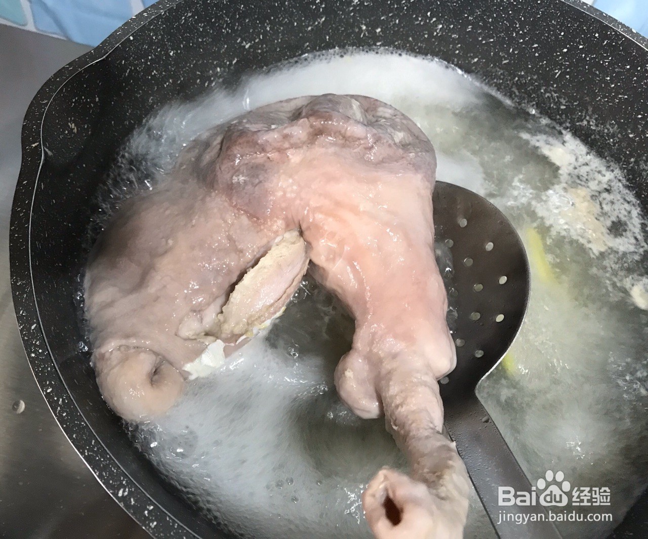 莲子猪肚汤的做法