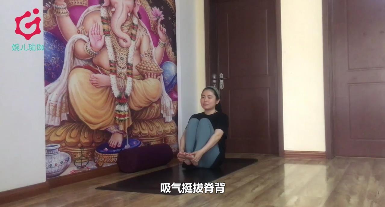 v字平衡式瑜伽体式怎么做