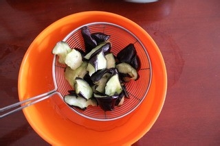 如何制作美味红烧茄子