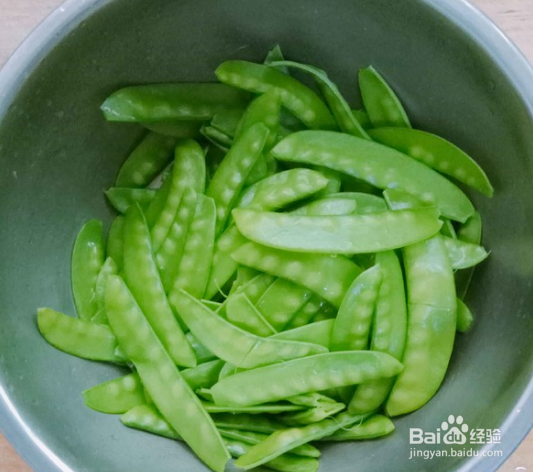 腊肉荷兰豆的做法
