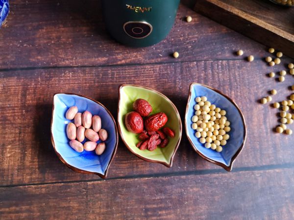 花生枸杞红枣豆浆