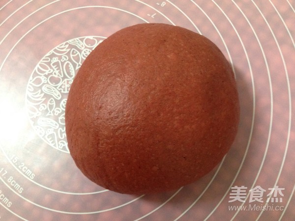 “中国红”蒸面包