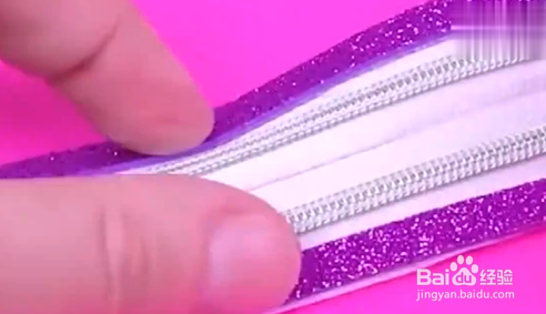 如何给芭比制作亮片书包