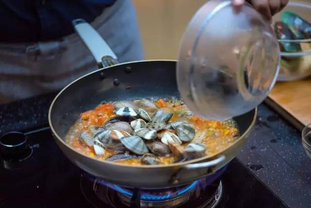 旧金山好吃的贝类锅的做法