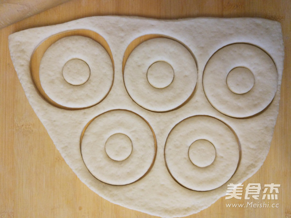 豆浆甜甜圈的做法