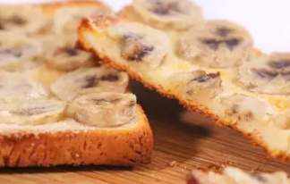 香 蕉 烤 吐 司的做法