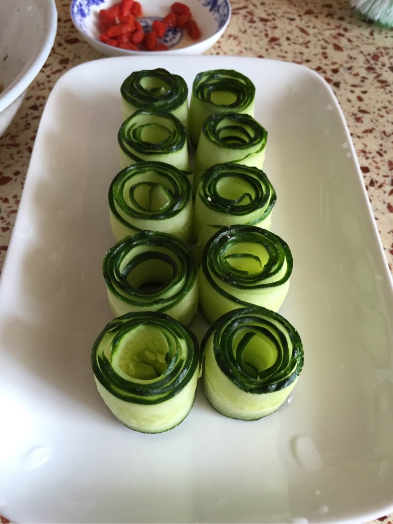 凉拌青瓜小卷的做法，你get到了吗？