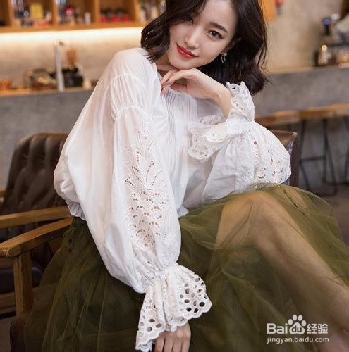 宫廷风衬衣配什么下装