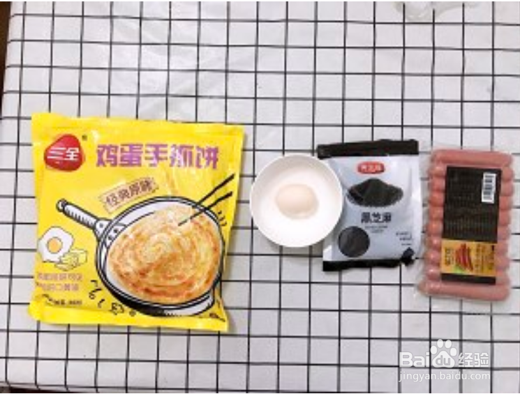 手抓饼烤肠卷,酥脆口感美味无比