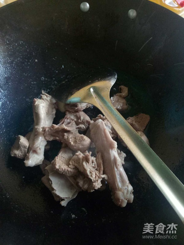 仔姜炒鸭的做法
