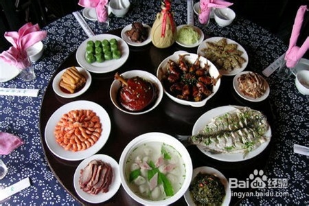 怎样向吃货女友求婚？